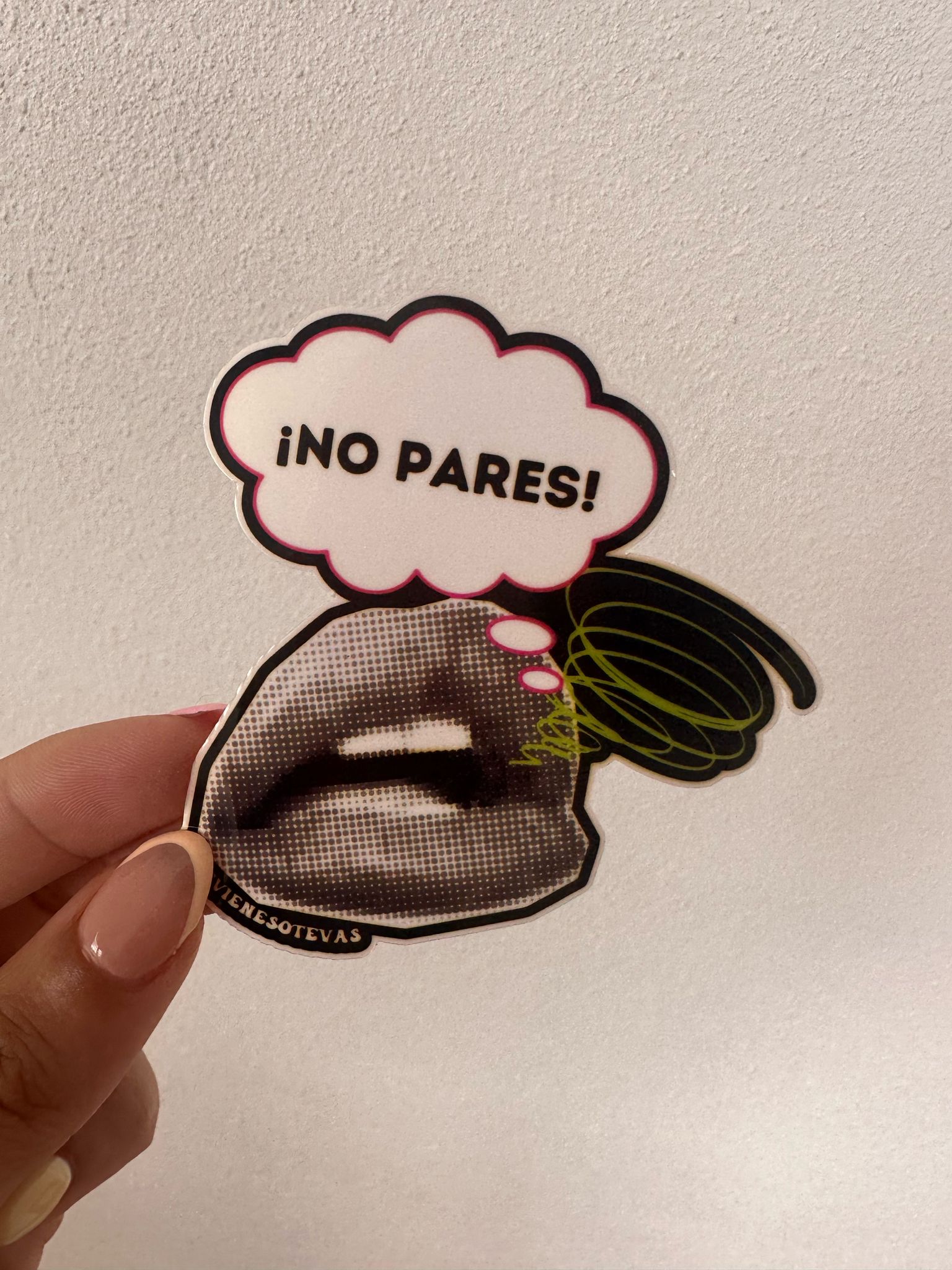 Sticker “No Pares”